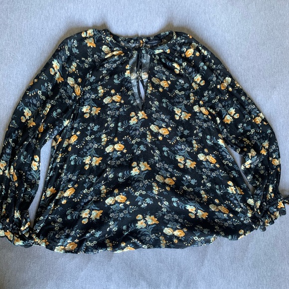 American Eagle Blouse - Picture 3 of 4